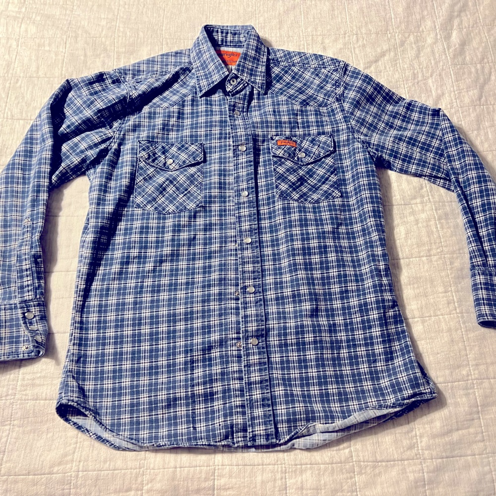 Mens Wrangler FR shirt medium